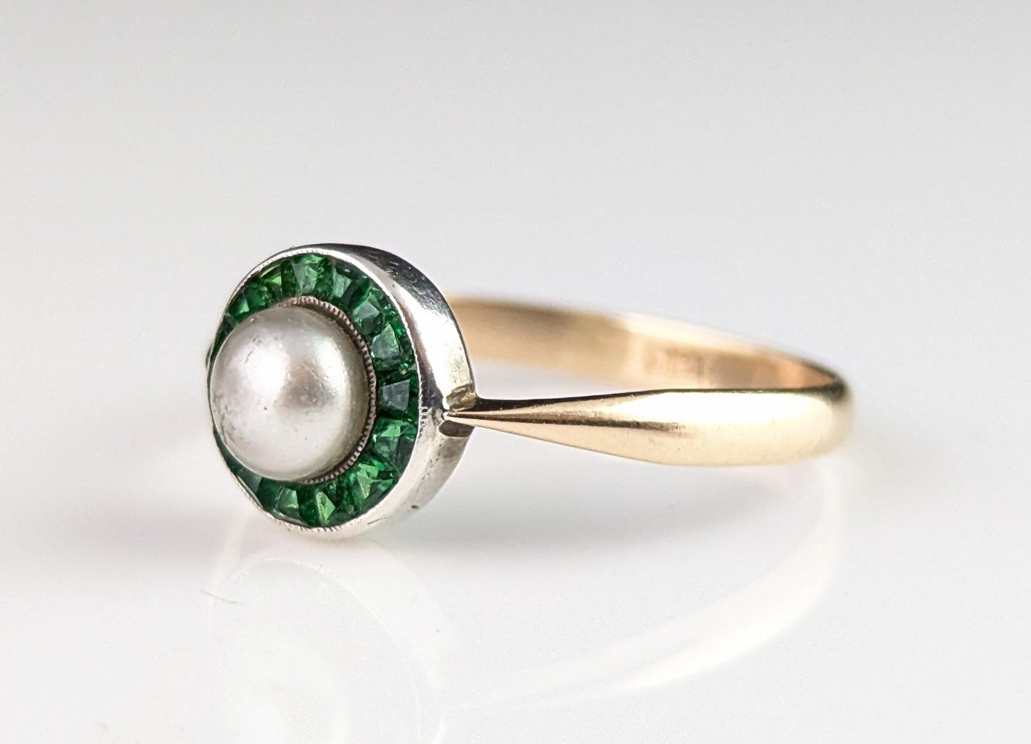 Vintage Art Deco Target ring, 9ct gold, Emerald green paste and faux pearl