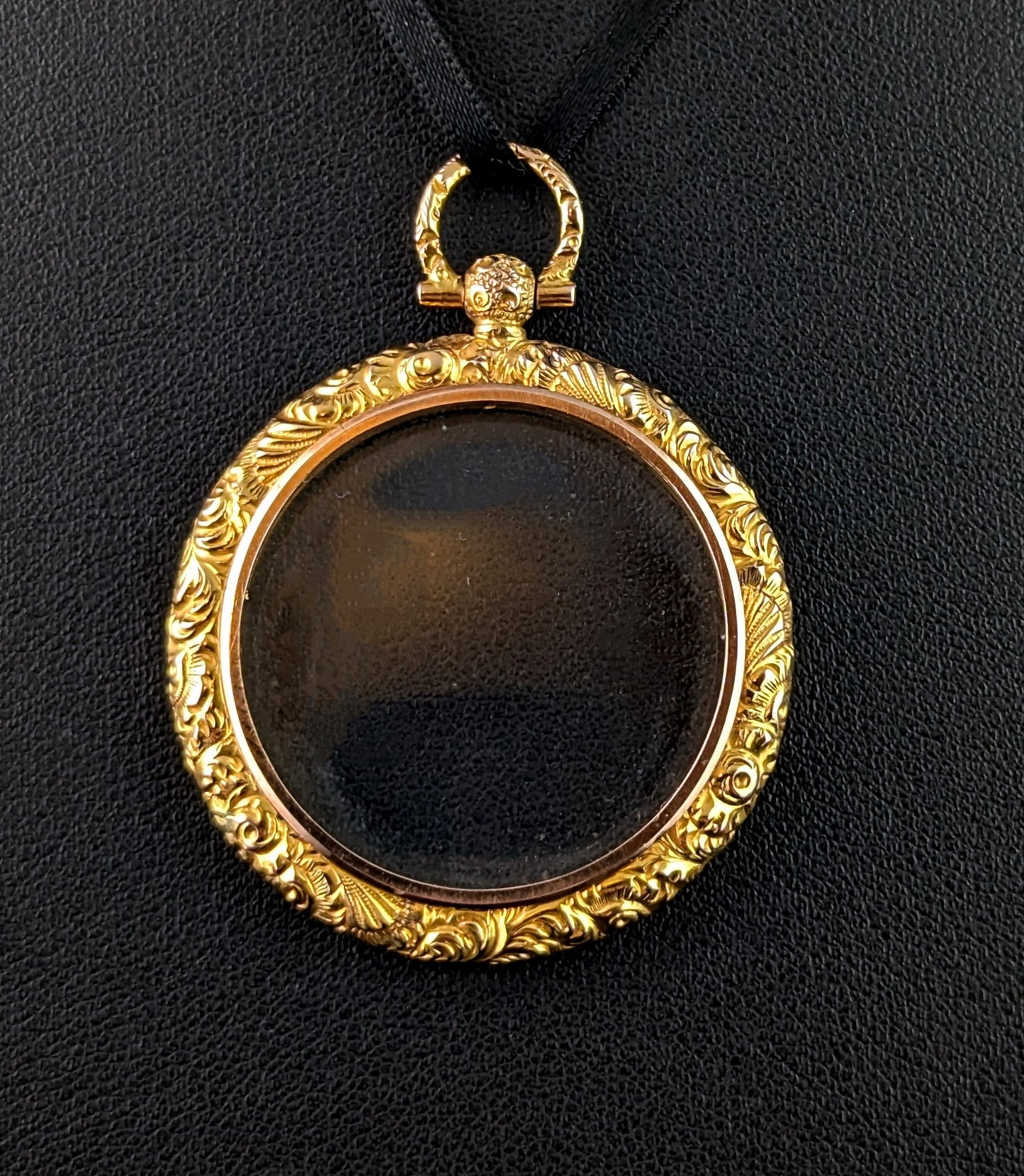 Antique 9ct gold locket pendant, Double sided, Edwardian