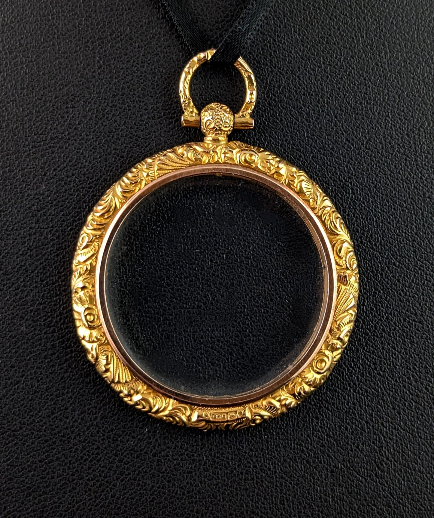 Antique 9ct gold locket pendant, Double sided, Edwardian