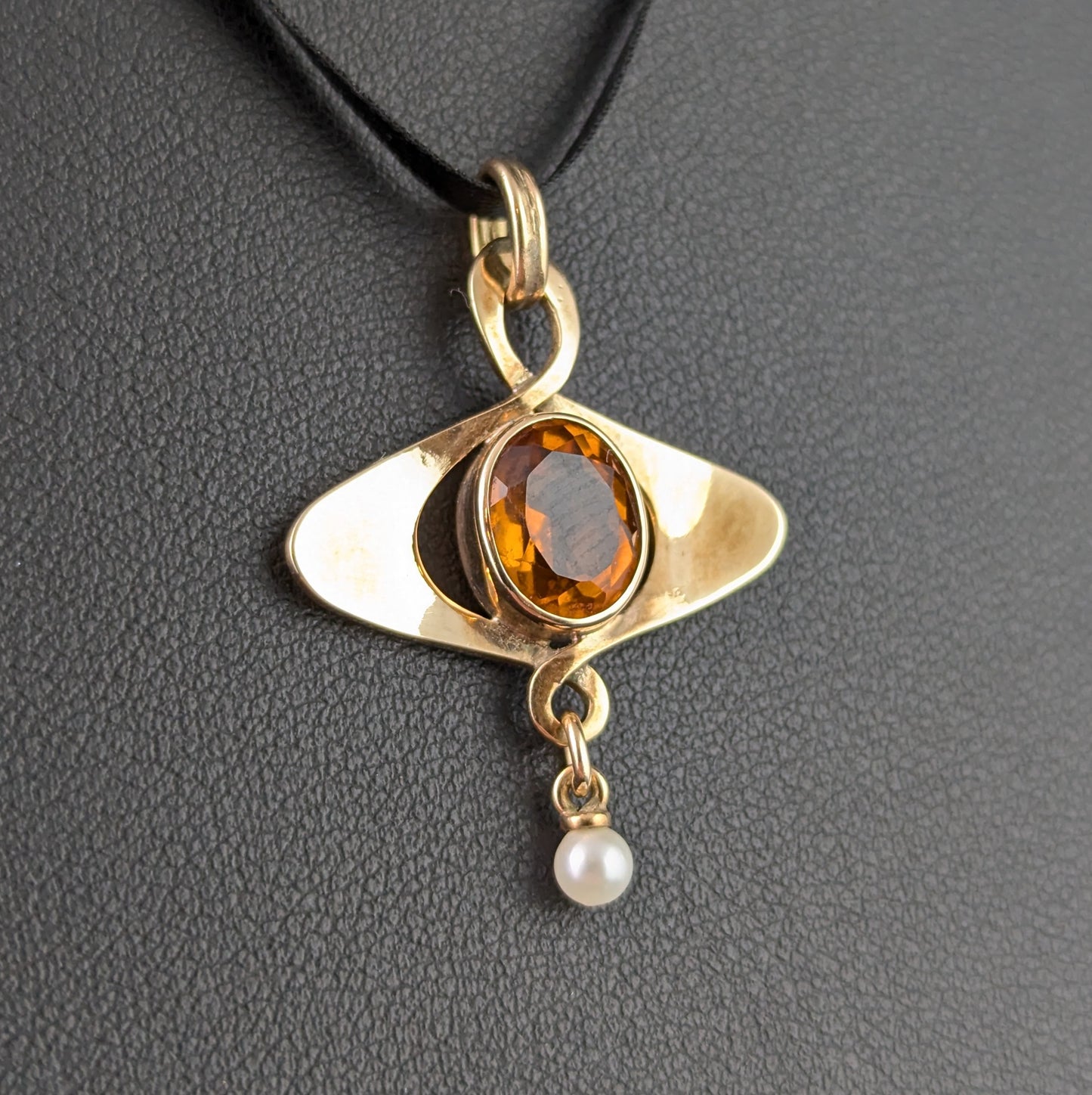 Vintage Citrine and Pearl pendant, 9ct gold, Art Nouveau style