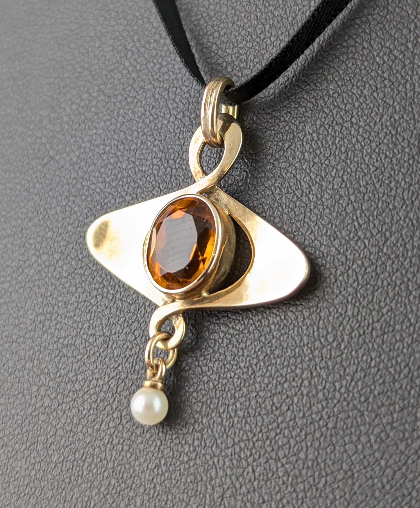 Vintage Citrine and Pearl pendant, 9ct gold, Art Nouveau style