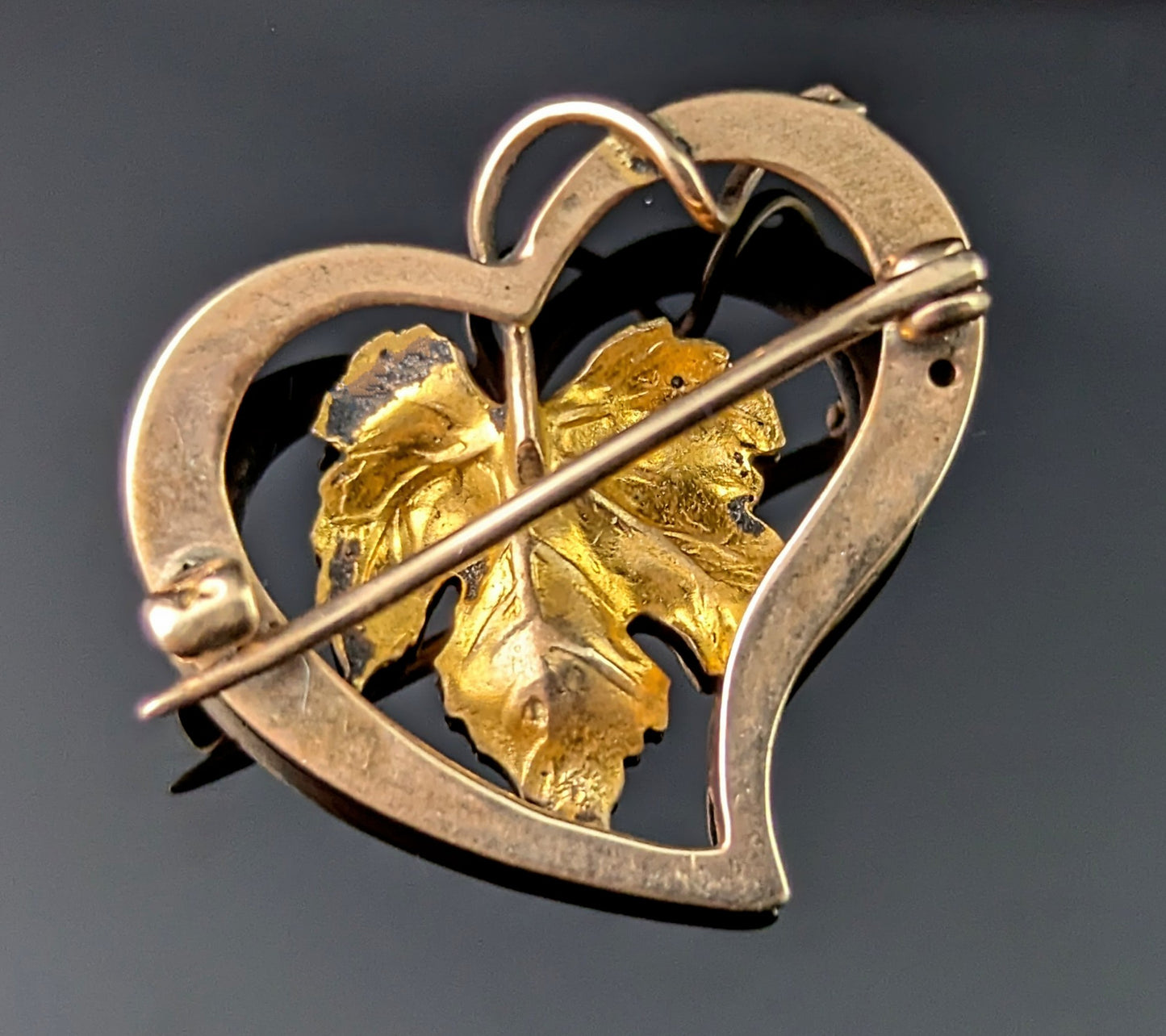 Antique 9ct gold Witches heart brooch, maple leaf, enamel