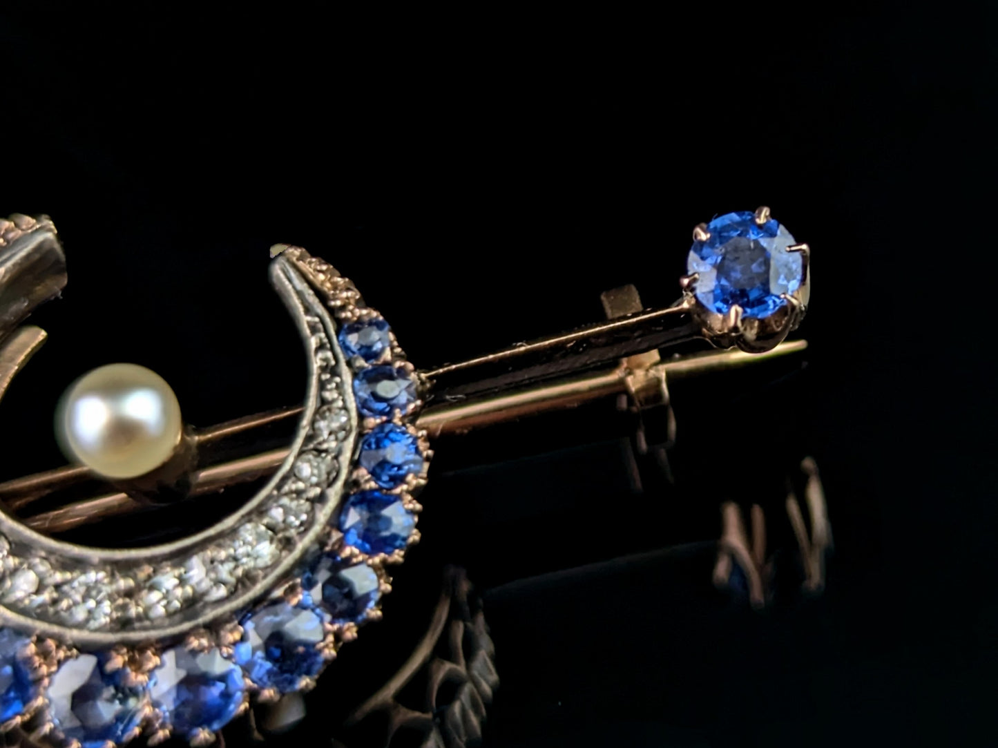 Antique Sapphire and Diamond crescent brooch, 15ct gold, Victorian