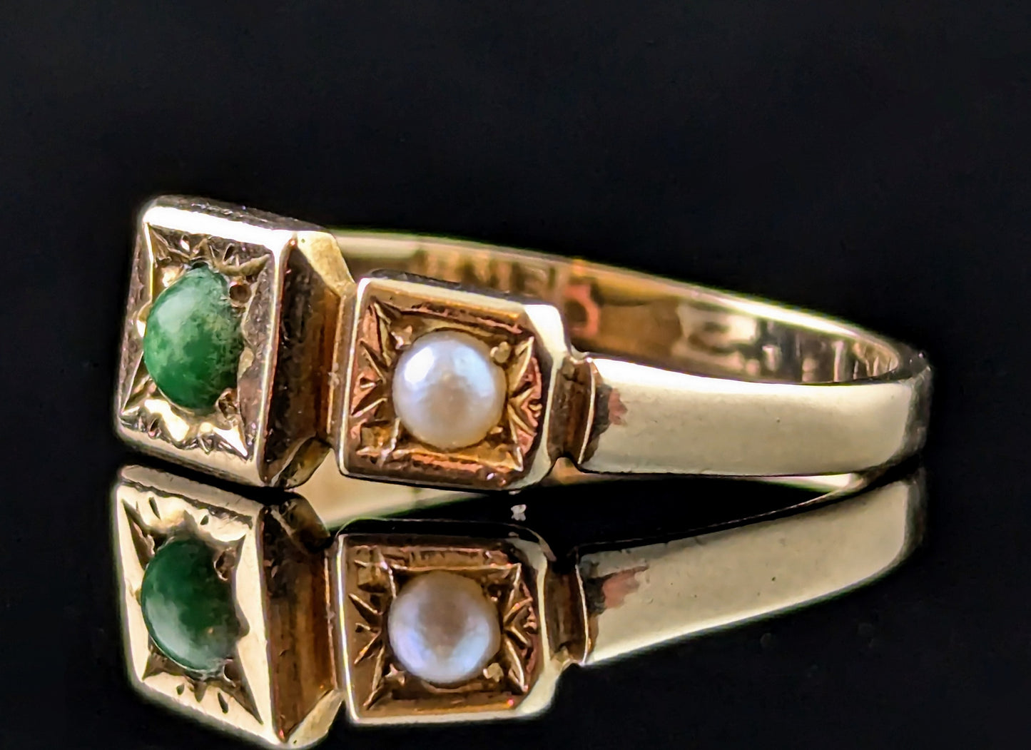 Vintage 9ct gold Turquoise and Pearl set ring