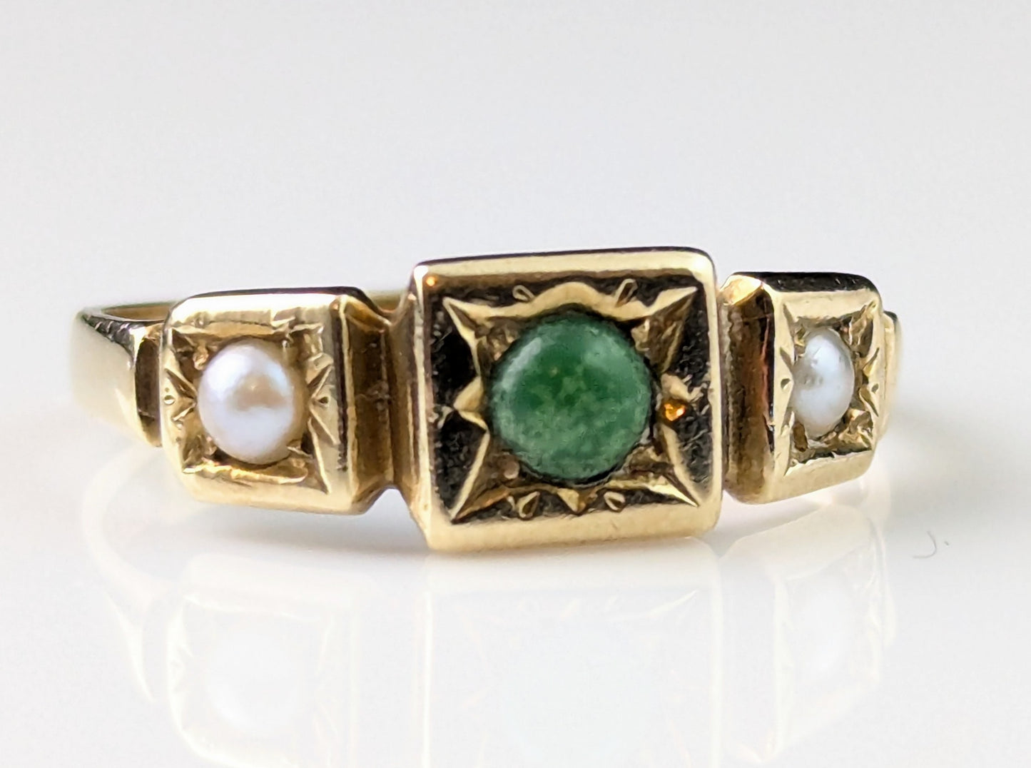 Vintage 9ct gold Turquoise and Pearl set ring