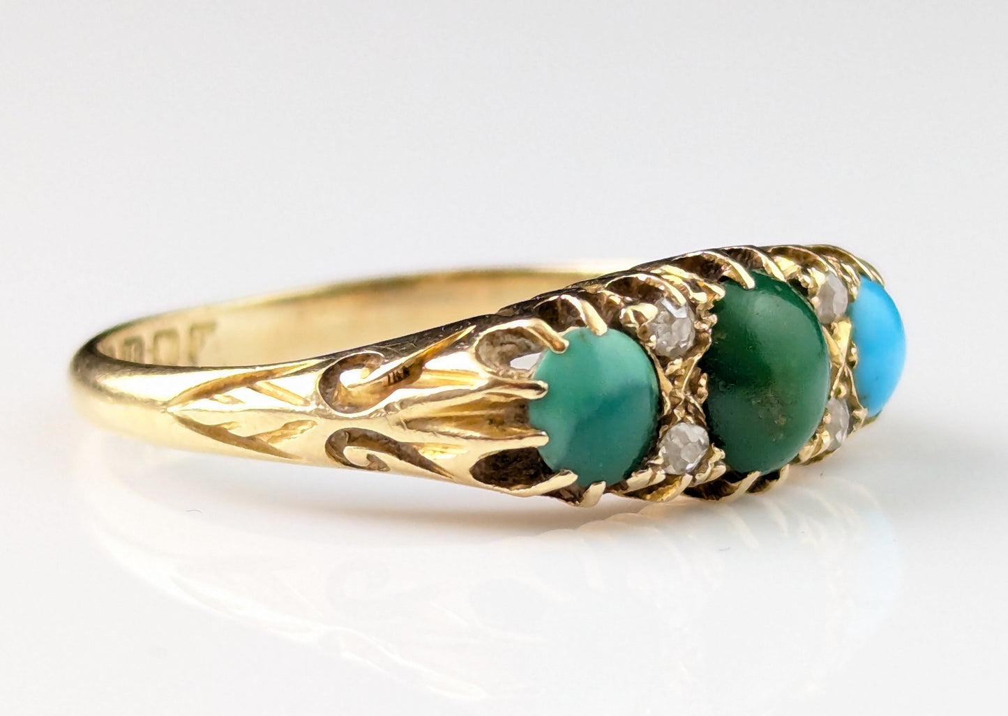 Antique 18ct yellow gold Turquoise and Diamond ring