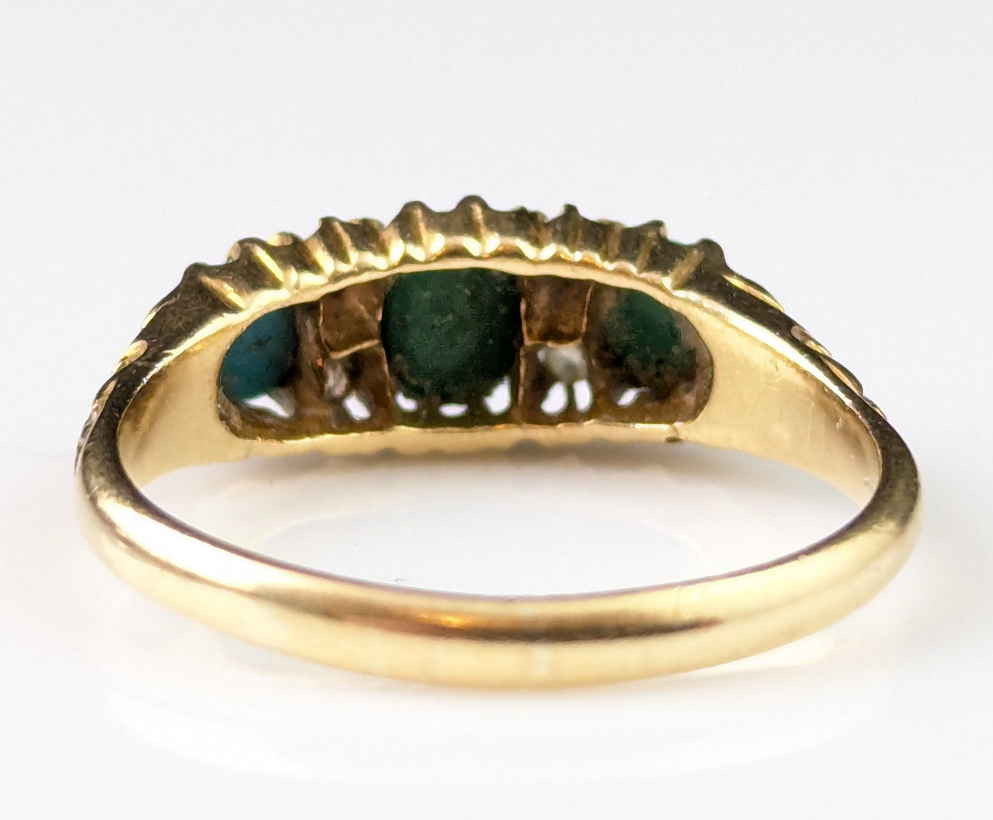 Antique 18ct yellow gold Turquoise and Diamond ring