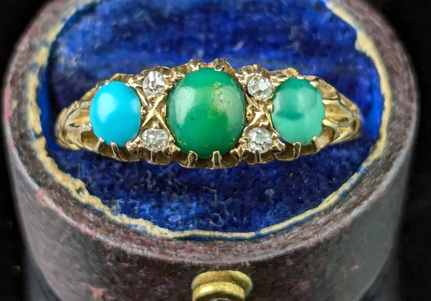 Antique 18ct yellow gold Turquoise and Diamond ring