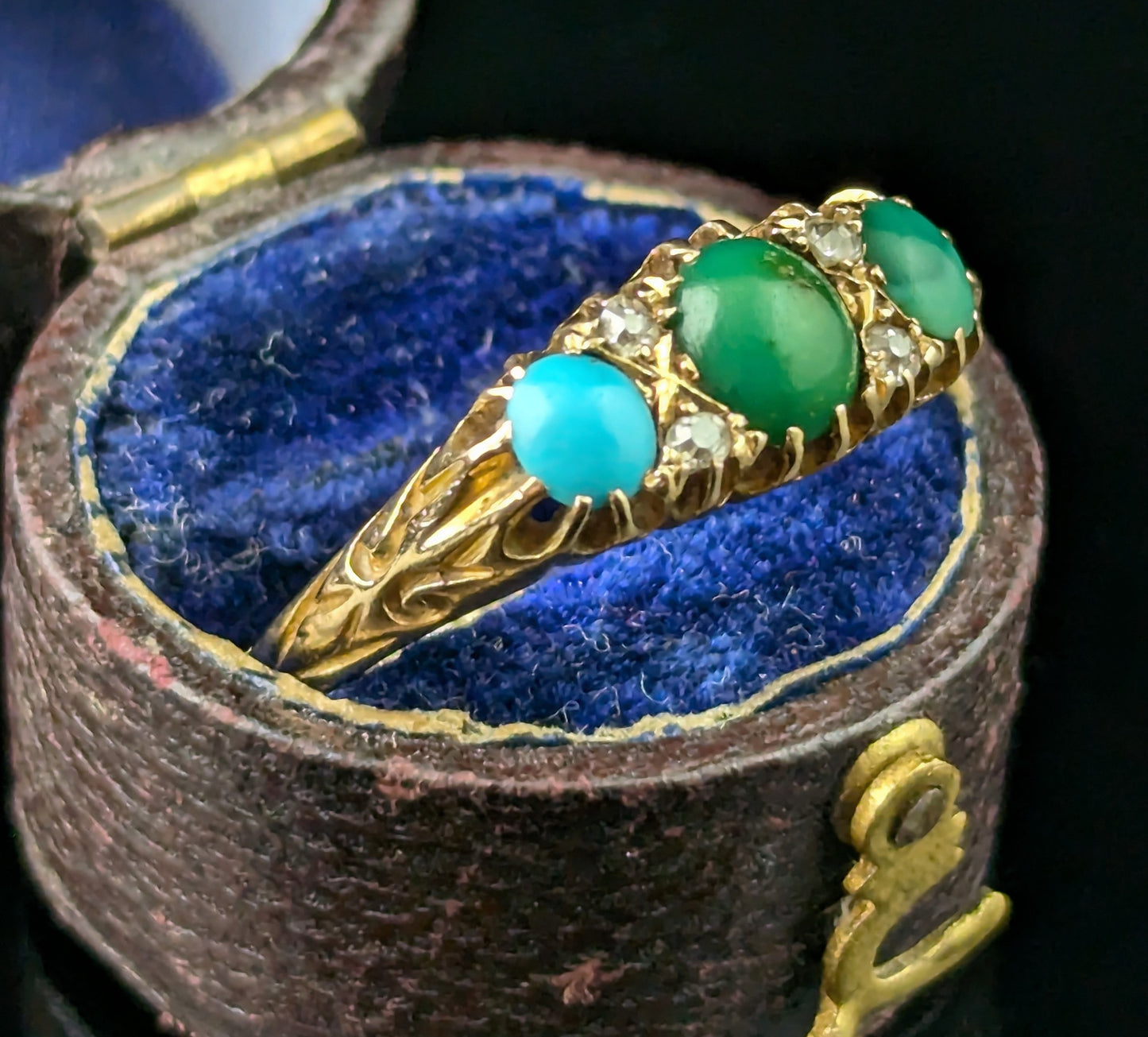 Antique 18ct yellow gold Turquoise and Diamond ring