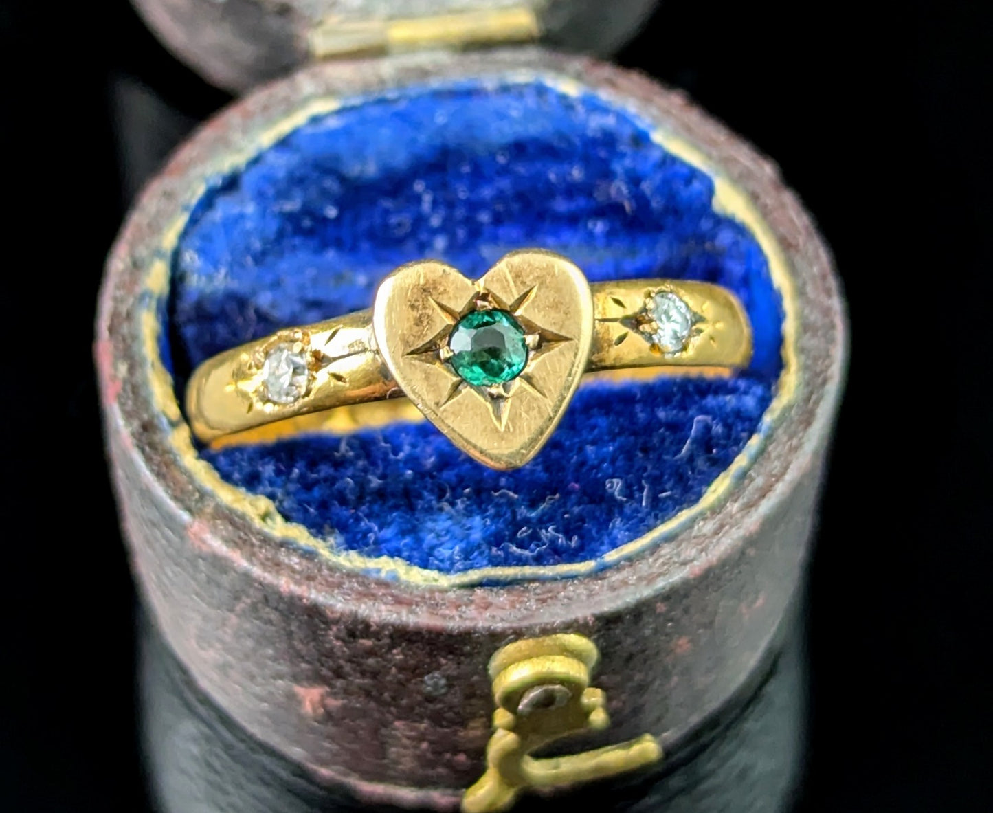 Antique Emerald and Diamond heart ring, 22ct gold, Victorian