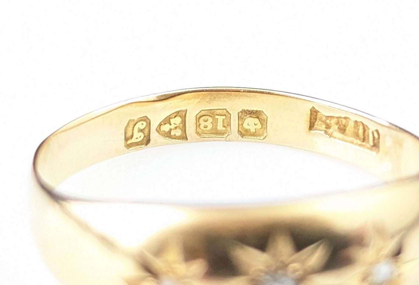 Antique 18ct gold Diamond Gypsy set ring, Star set, Art Deco era