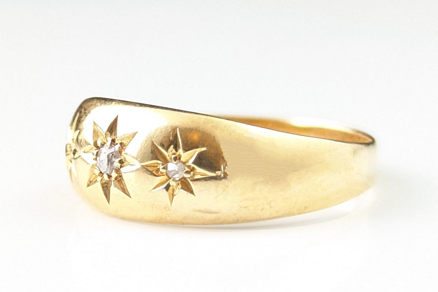 Antique 18ct gold Diamond Gypsy set ring, Star set, Art Deco era