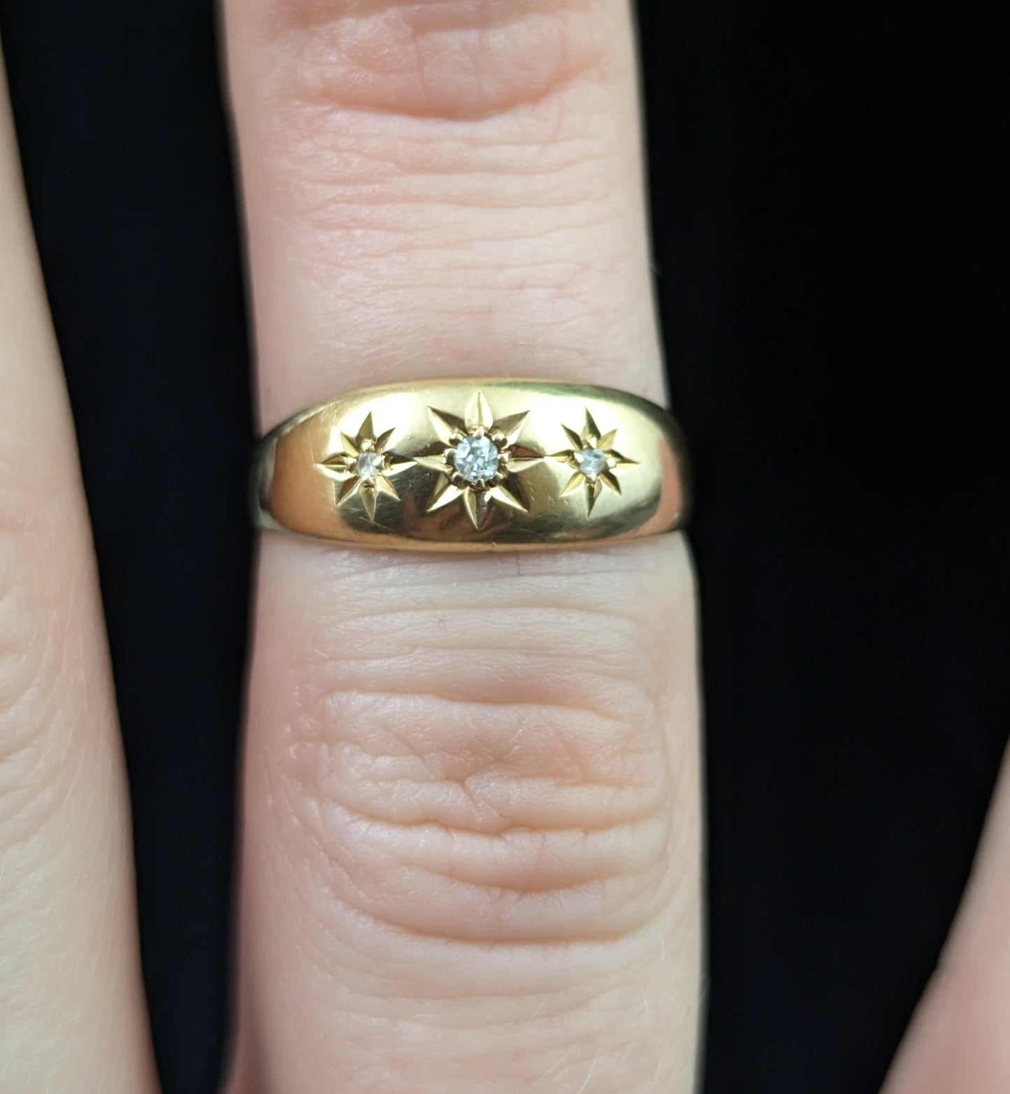 Antique 18ct gold Diamond Gypsy set ring, Star set, Art Deco era