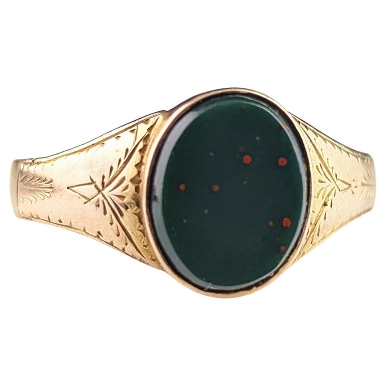 Antique Victorian 18ct gold Bloodstone signet ring, Engraved, Victorian