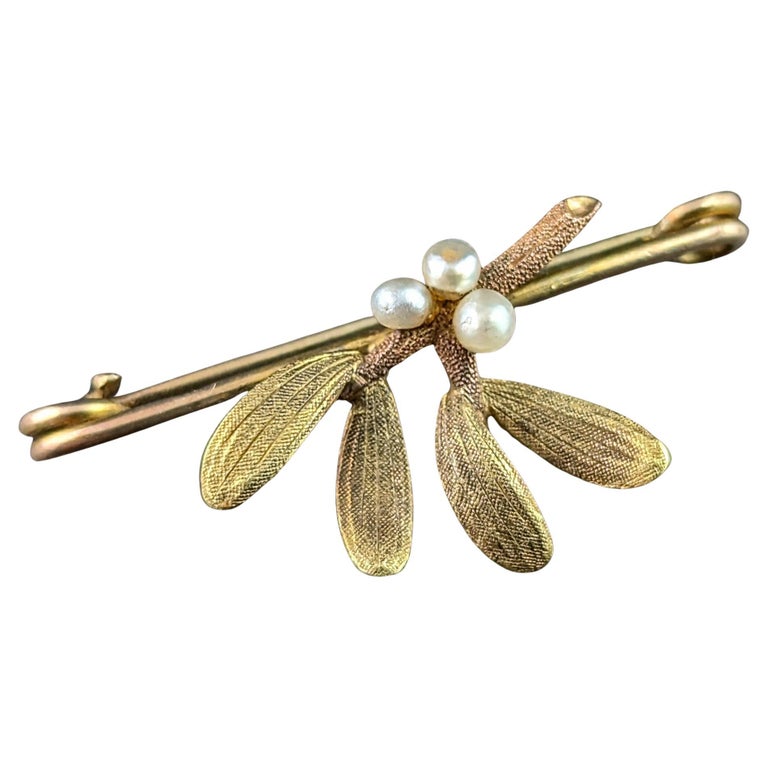 Antique Mistletoe brooch, 9ct gold and Pearl