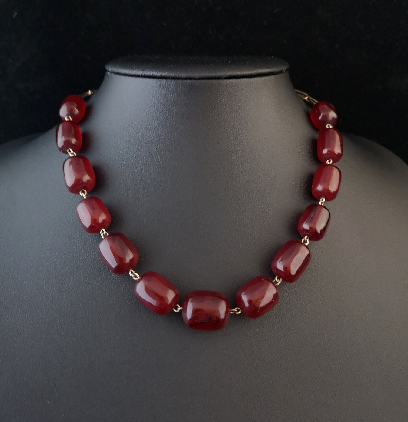 Art Deco Cherry Red Amber Bakelite Necklace – Stolenattic